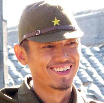 揭芦芳生个人资料 芦芳生女友丁多恩照片曝光