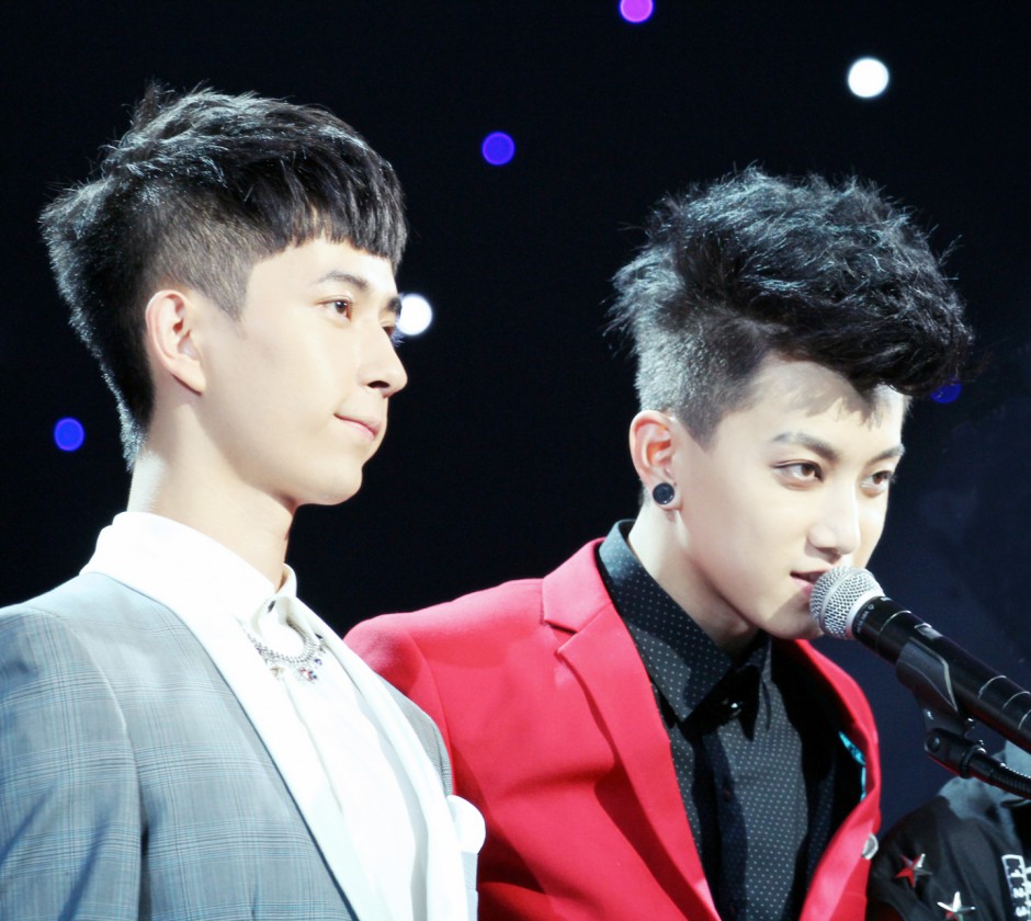 于朦胧登微博热门实力遭质疑 于朦胧整容对比