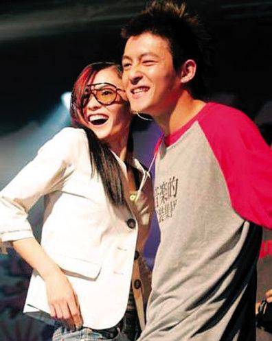 张柏芝谈离婚泪崩 陈冠希张柏芝激情照片曝光