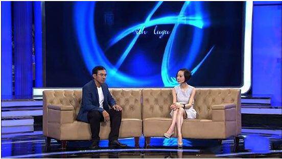 揭朱迅王志离婚真相 主持节目没穿内衣露凸点