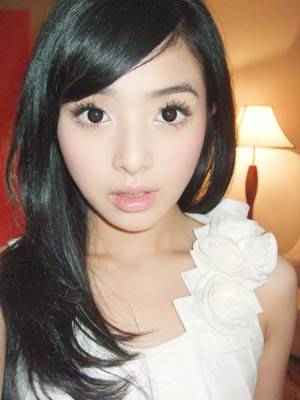 张含韵陪人睡觉照片外泄 张含韵男朋友被曝光