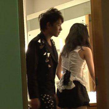 张含韵陪人睡觉照片外泄 张含韵男朋友被曝光