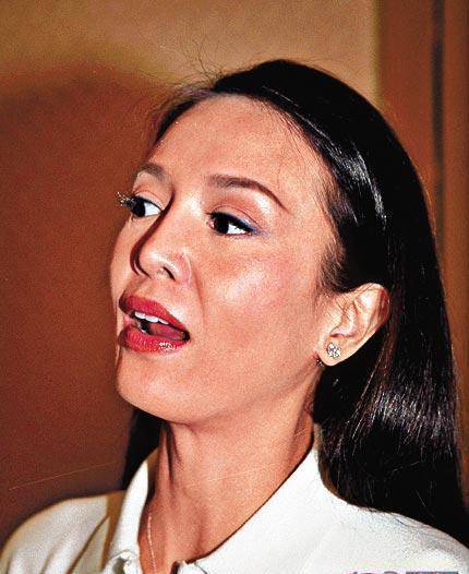 郑裕玲整容前后照片吓死人 郑裕玲个人资料曝光