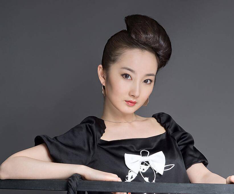 曝车晓个人资料及离婚内幕 前夫花千万捧新欢