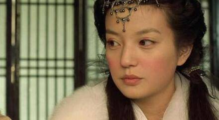 赵薇演过的电视剧有哪些 丈夫探班撞床戏超囧