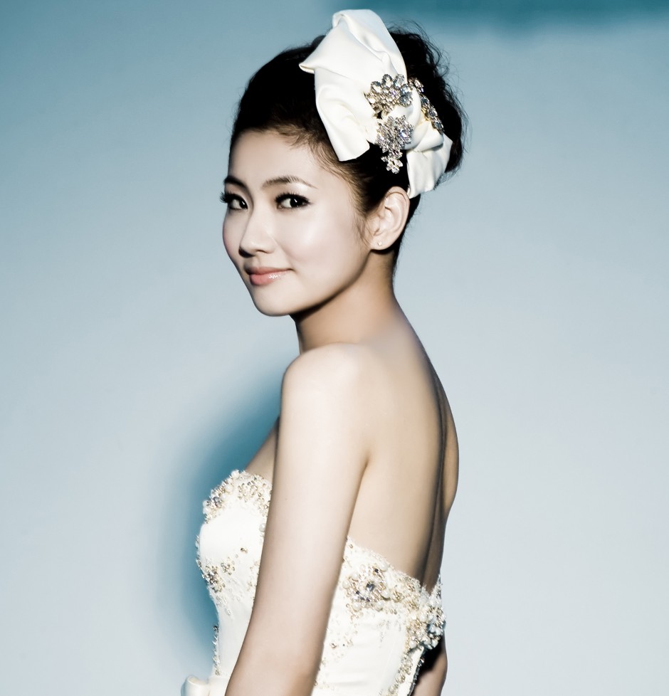 selina离婚真相大揭秘 selina烧伤前后照片对比