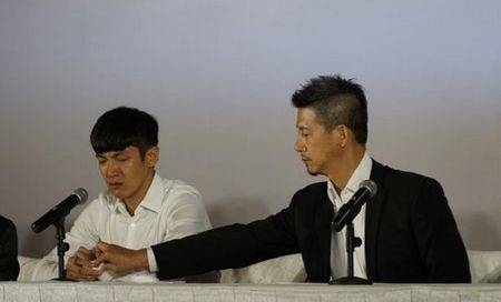 柯震东爸爸柯耀宗满脸是血 因喝醉酒摔破嘴唇