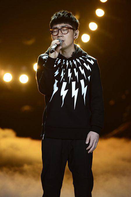 中国好声音金志文唱哭导师 《我歌》踢馆失败