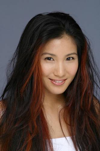 原子鏸钢管舞险走光 郑佩佩女儿子鏸演绎慰安妇