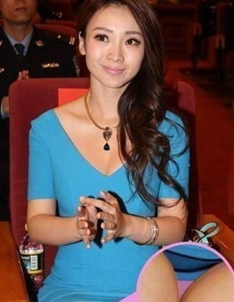 柳岩的胸被强摸图片曝光 柳岩走光图片大合集