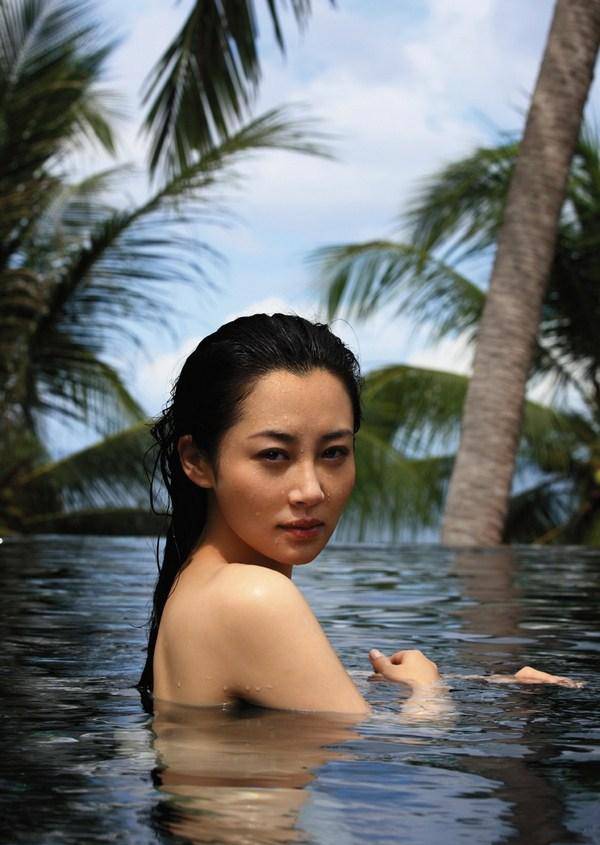 许晴前夫刘波涉嫌诈骗被通缉 揭秘许晴显赫家世