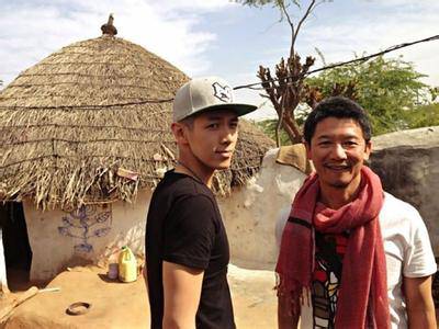 柯震东爸爸柯耀宗满脸是血 因喝醉酒摔破嘴唇