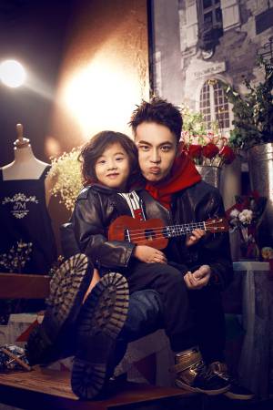 张艺瀚个人资料 张艺瀚出彩中国人大抛媚眼范爷