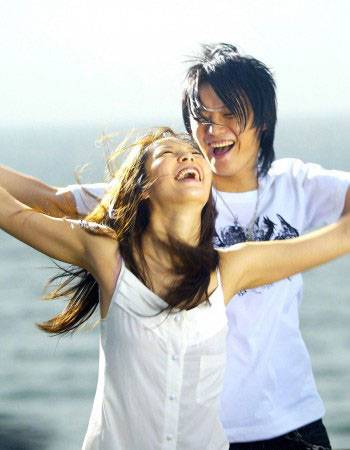 阿沁与F奶李汶静蜜会被拍 男女主角大方承认恋情