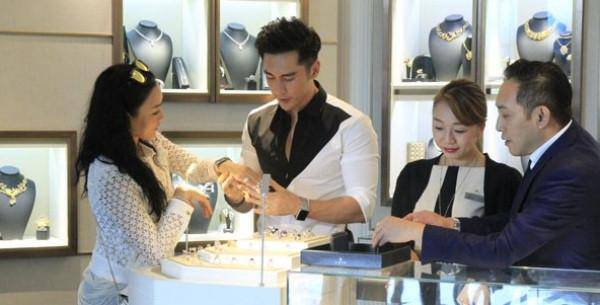 钟丽缇老公是谁 钟丽缇与小12岁张伦硕姐弟恋