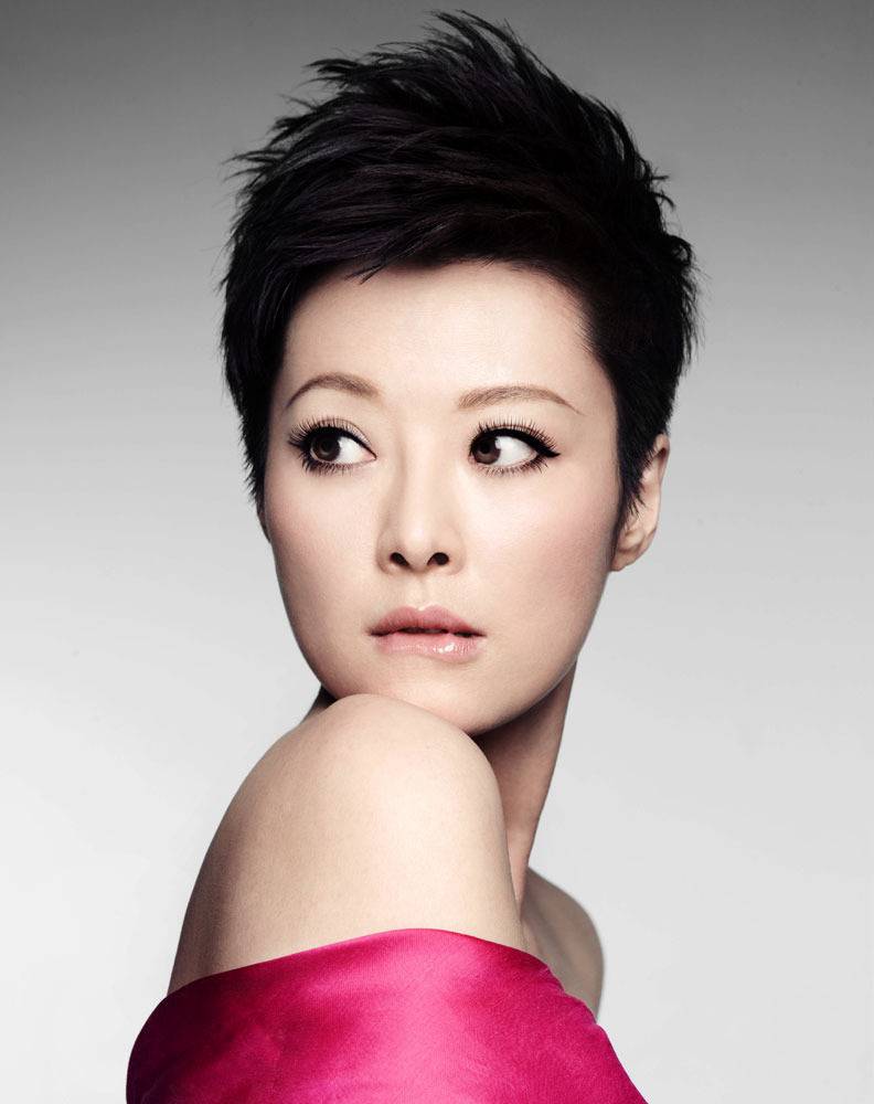 袁立与外国老公离婚内幕 袁立牵手赵宝刚引热议