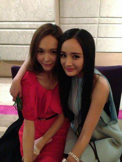 刘恺威的老婆杨幂斥老公回家解释与闺蜜拍吻戏