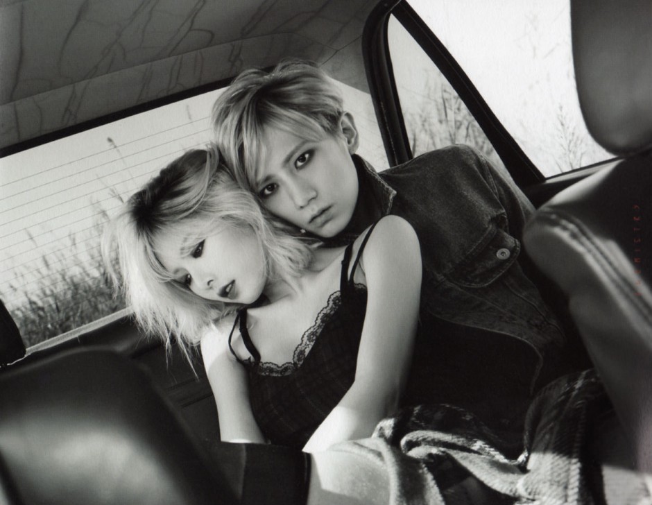 张贤胜和泫雅热吻引发粉丝尖叫 他们是什么关系