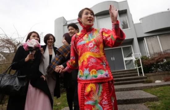 又一个花旦嫁了 钟嘉欣与前无线主席侄子结婚