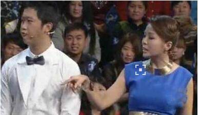 揭朱迅王志离婚真相 主持节目没穿内衣露凸点