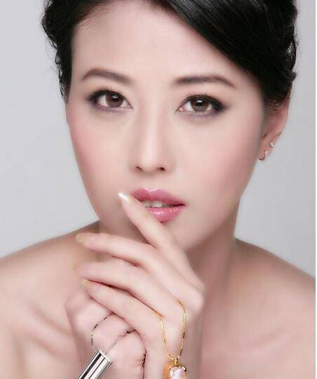 周海媚个人资料 周海媚遭红斑狼疮折磨十年