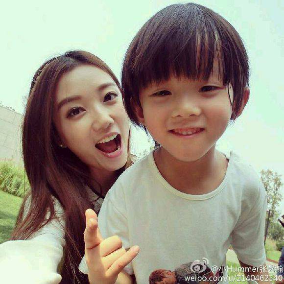 张艺瀚个人资料 张艺瀚出彩中国人大抛媚眼范爷