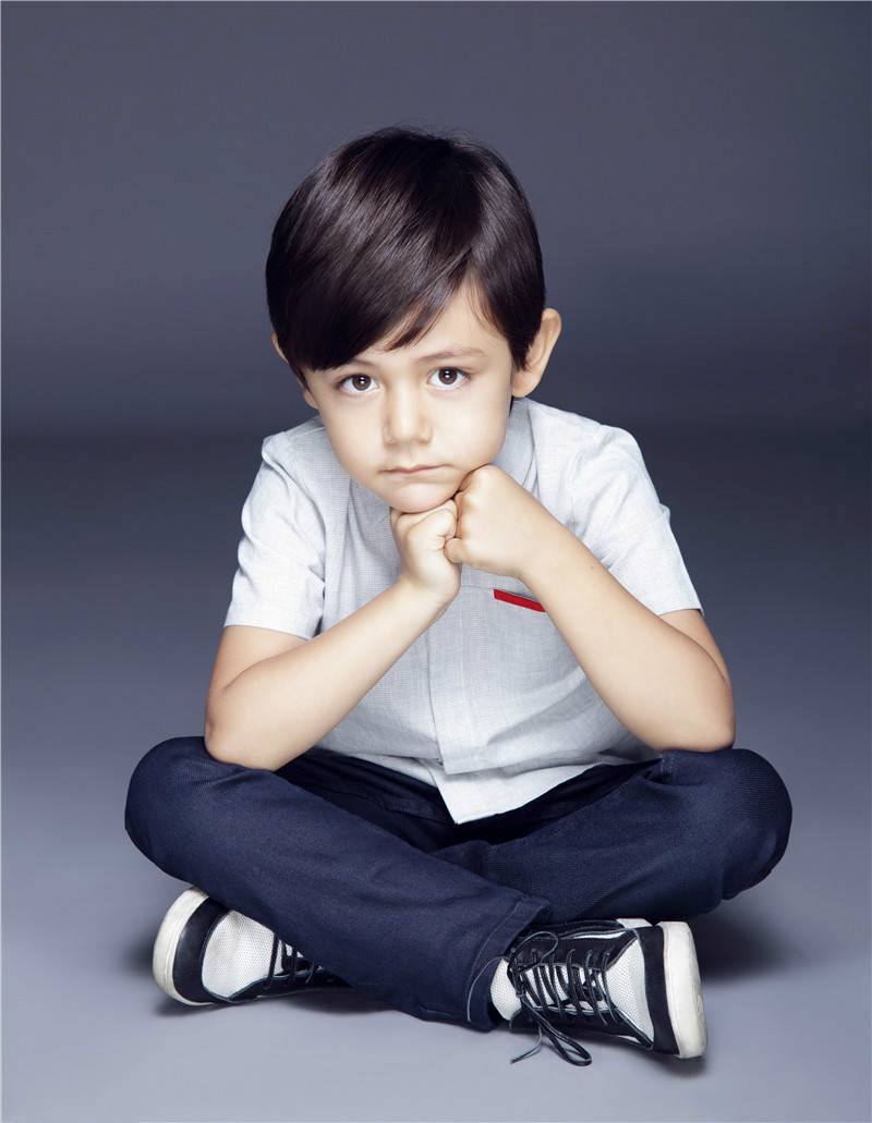 刘烨的儿子诺一个人资料  如此懂事因为她