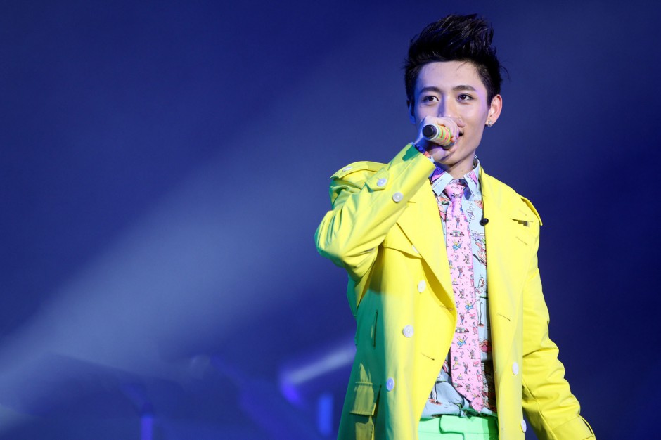 魏晨整容照曝光 整容前后照对比