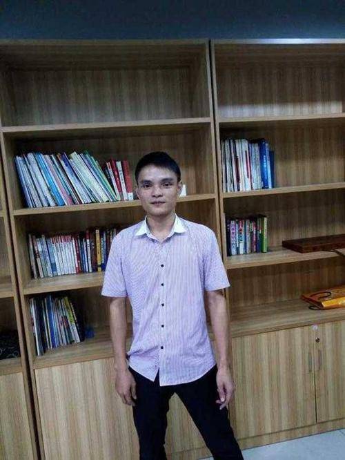 一小伙见 小马云 火了 自费百万整成马云脸