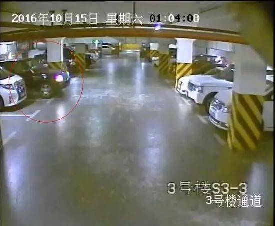 路虎每晚准时消失 嫌疑人第二天加满油出现于车位