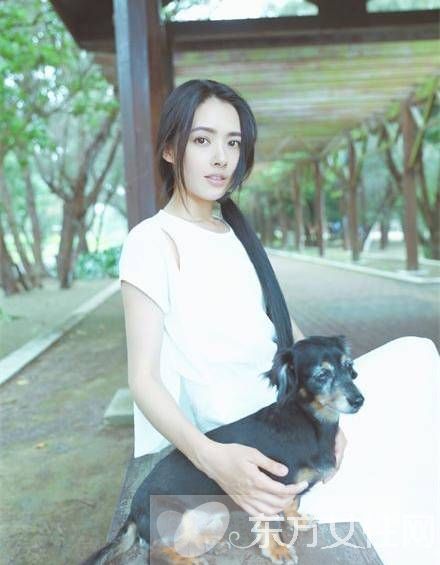 郭碧婷出柜吻19岁小女友 郭碧婷整容前照遭曝光