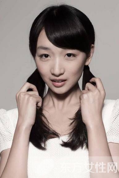 周冬雨割双眼皮是真的吗 好多被网友误认为是贴的