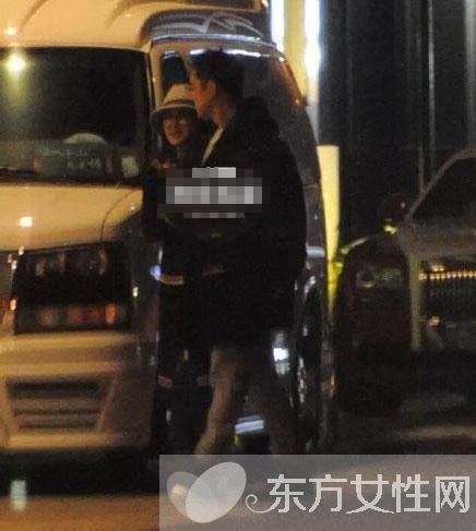 明道秦岚疑恋情曝光 小动作暴露两人关系