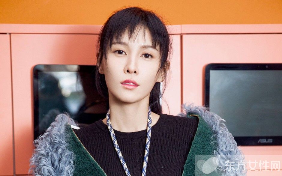 尹正张蓝心曝恋情 当街拥吻回家共度春宵