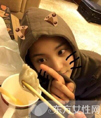 欧阳娜娜王俊凯吻照流出 王俊凯粉丝表示无法接受