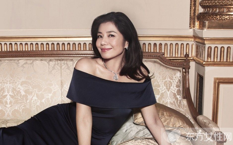 钟楚红个人资料曝光 为圆亡夫遗愿报读慕道班