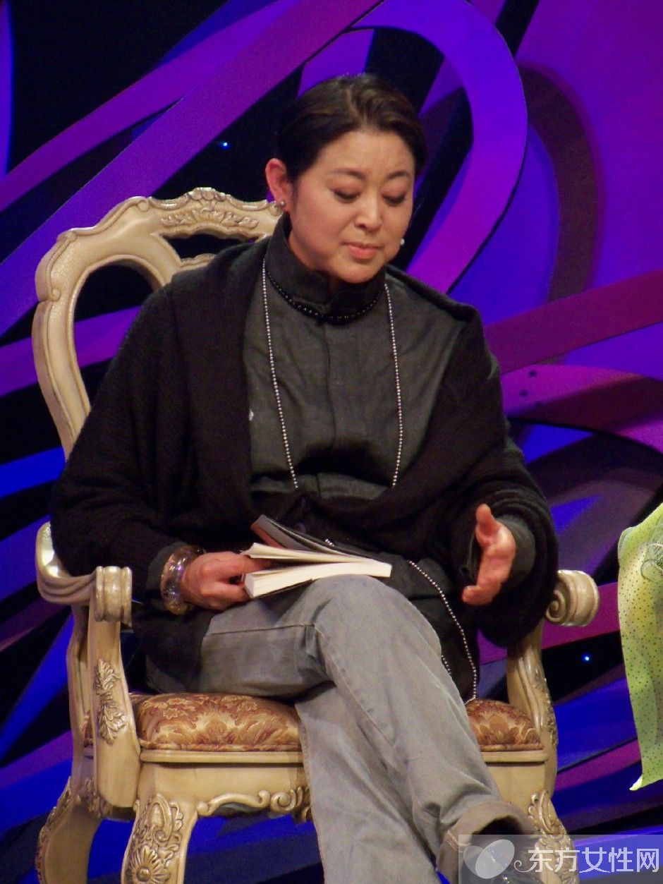 倪萍儿子什么病 揭秘倪萍的三次婚姻五段感情