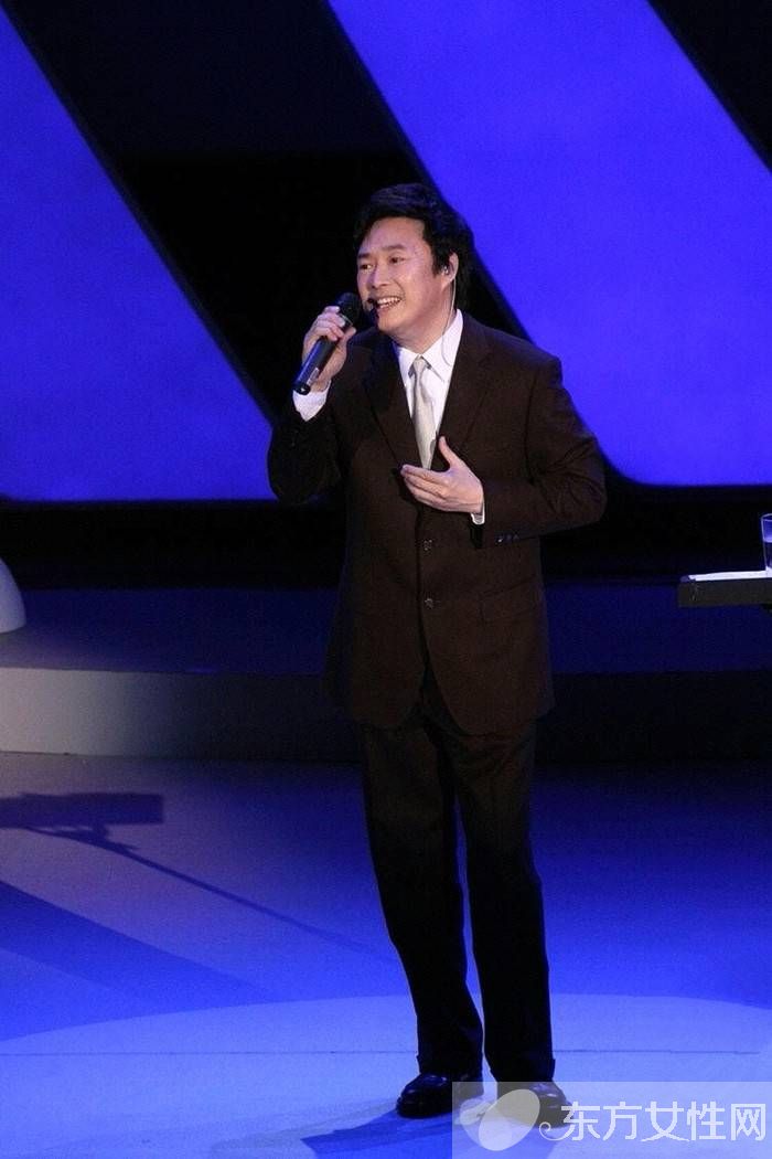 费玉清家庭成员曝光 62岁费玉清至今不婚原因揭秘