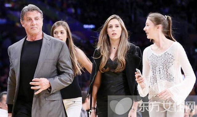 史泰龙的三个女儿个个长相美艳 妥妥的白富美