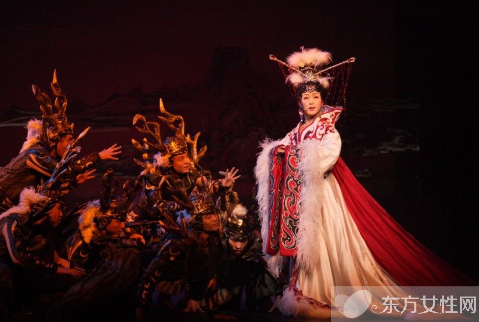 李玉刚出家是真的吗 李玉刚三段绯闻情史曝光