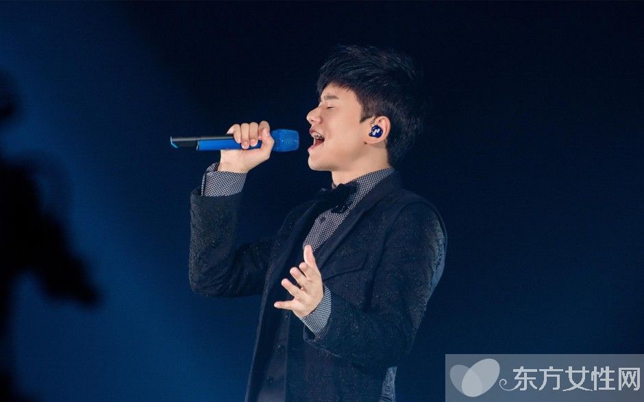 张杰微博小号被曝 画风压抑负能量满满