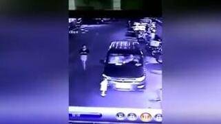 岳阳2岁女孩被碾死 却因家长在身后看手机