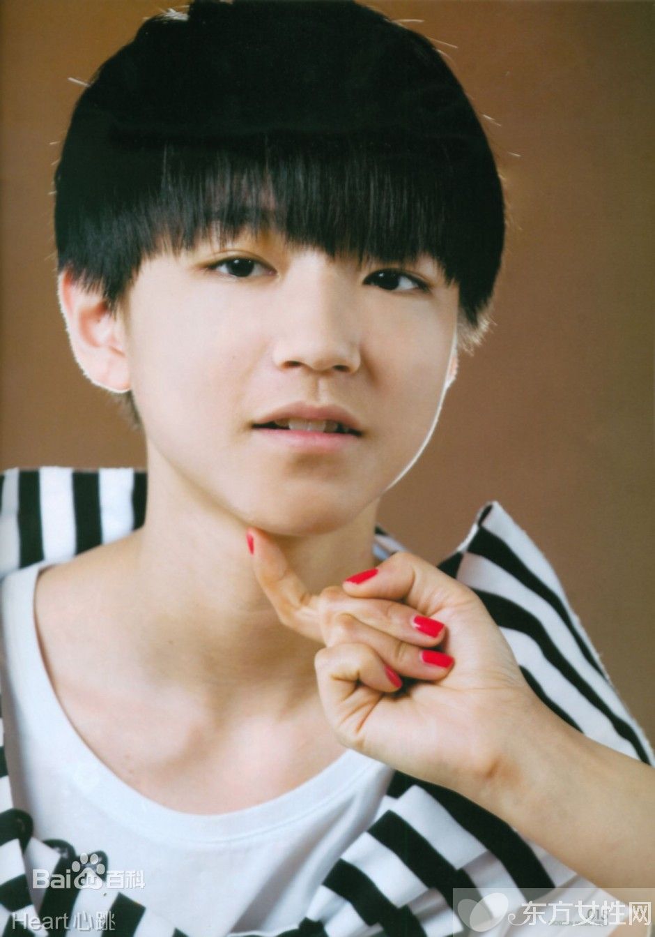 欧阳娜娜王俊凯吻照流出 王俊凯粉丝表示无法接受