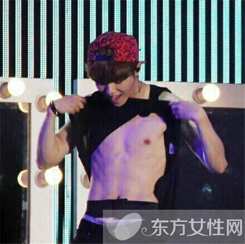 鹿晗女友是谁 鹿晗经常半夜在微博搜自己