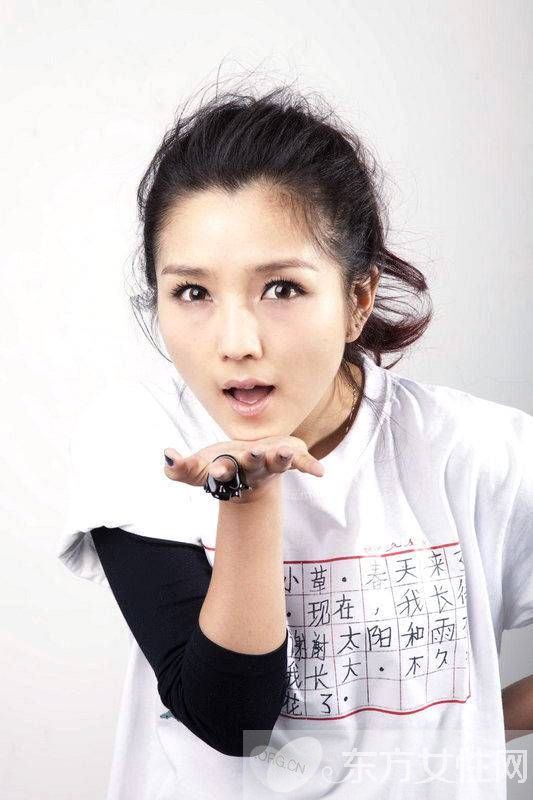 揭秘何洁释小龙分手原因 何洁释小龙资料曝光