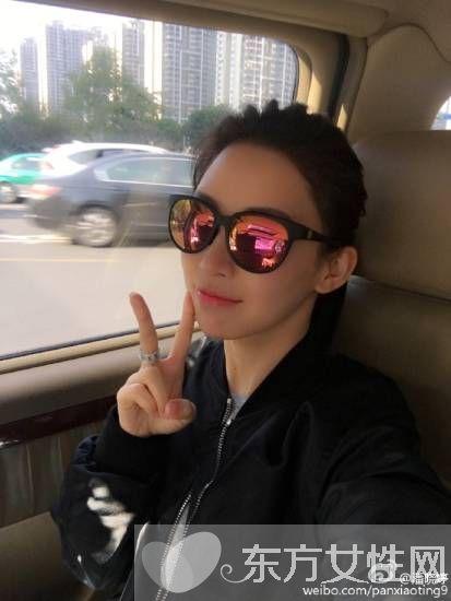 九球天后潘晓婷个人资料 潘晓婷低胸装险些走光