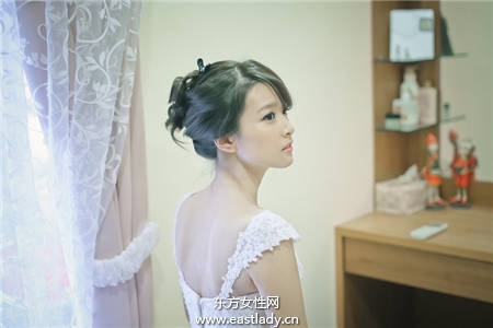 台湾最美女医生王彦文红遍内地 登上微博热搜榜