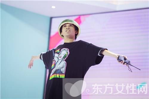 大张伟再陷抄袭门 大张伟王思聪微博 互掐