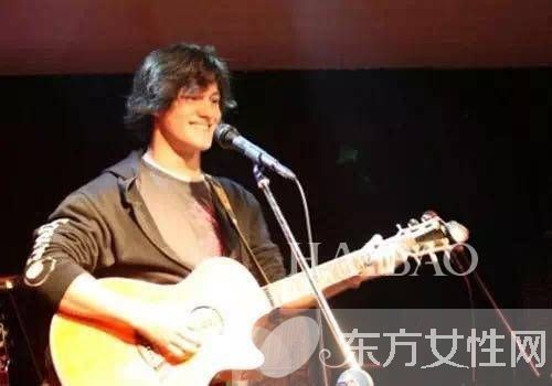 周华健混血儿曝光 周华健一家四口资料大揭秘