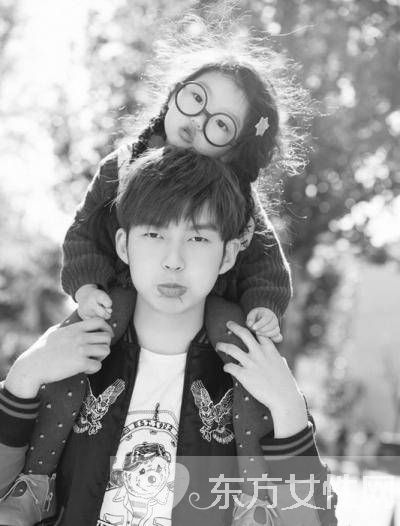 董力阿拉蕾什么关系 董力阿拉蕾是父女吗